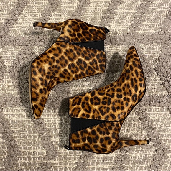 NINE WEST - Leopard Print Booties - Picture 2 of 3